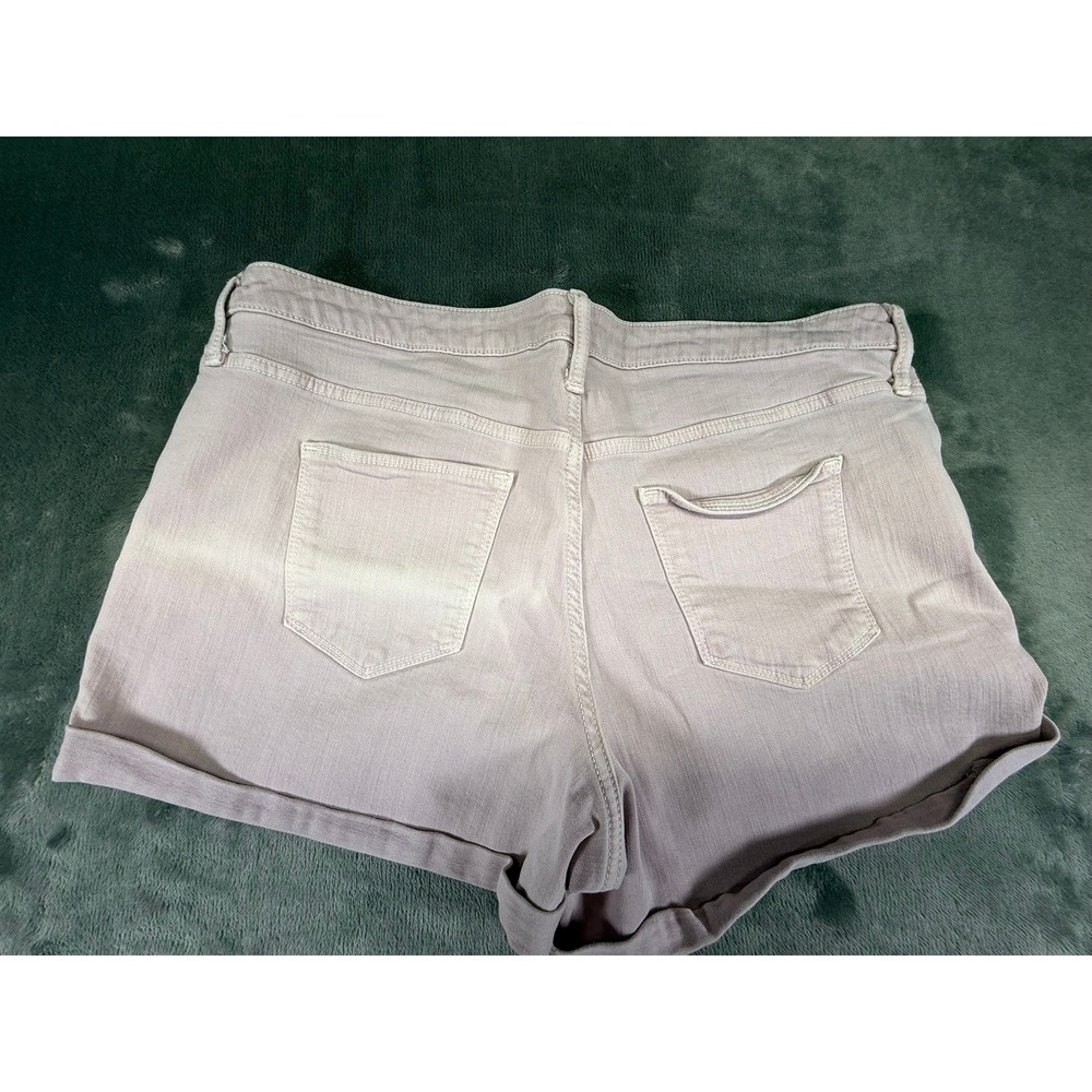 Universal Thread Women's Mauve Denim Cuffed Shorts Size 16/33 Mid Rise Lavender - Picture 4 of 8